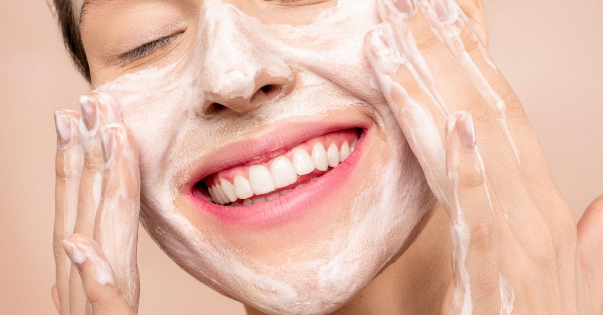 Skin Cleaning 101: Why is it Important to Wash Your Face